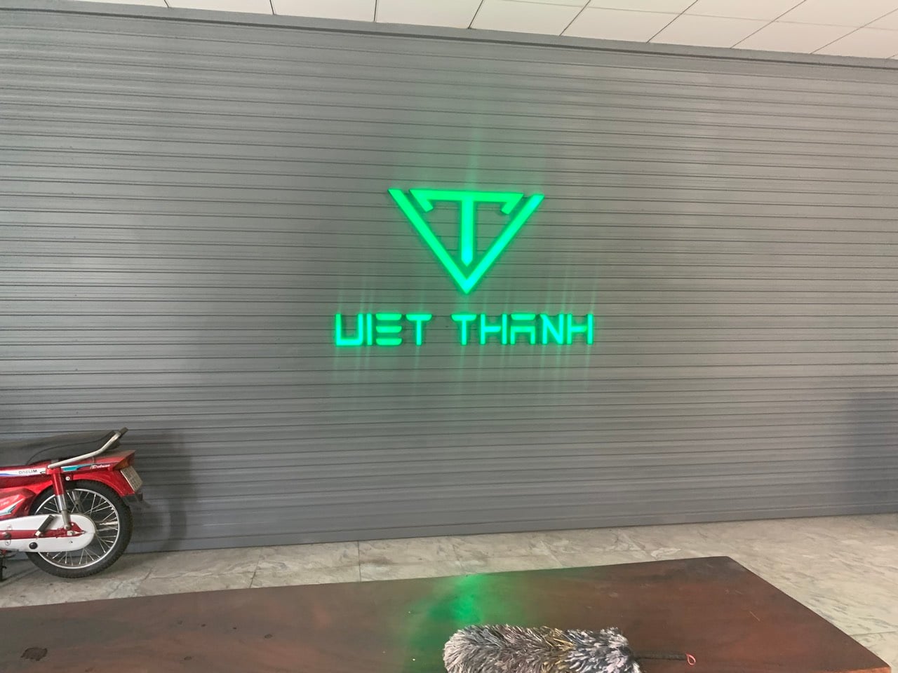 Company name plate